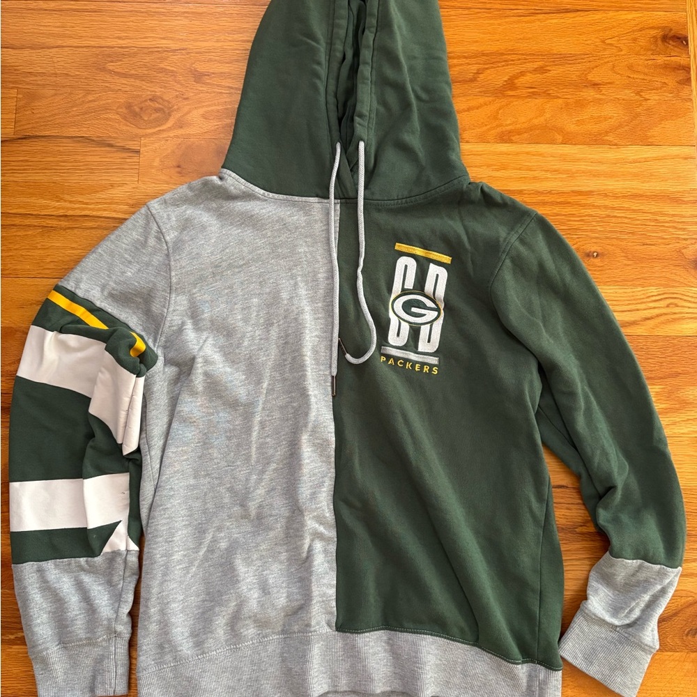 NFL Green Bay Packers Green and Gray Sweater